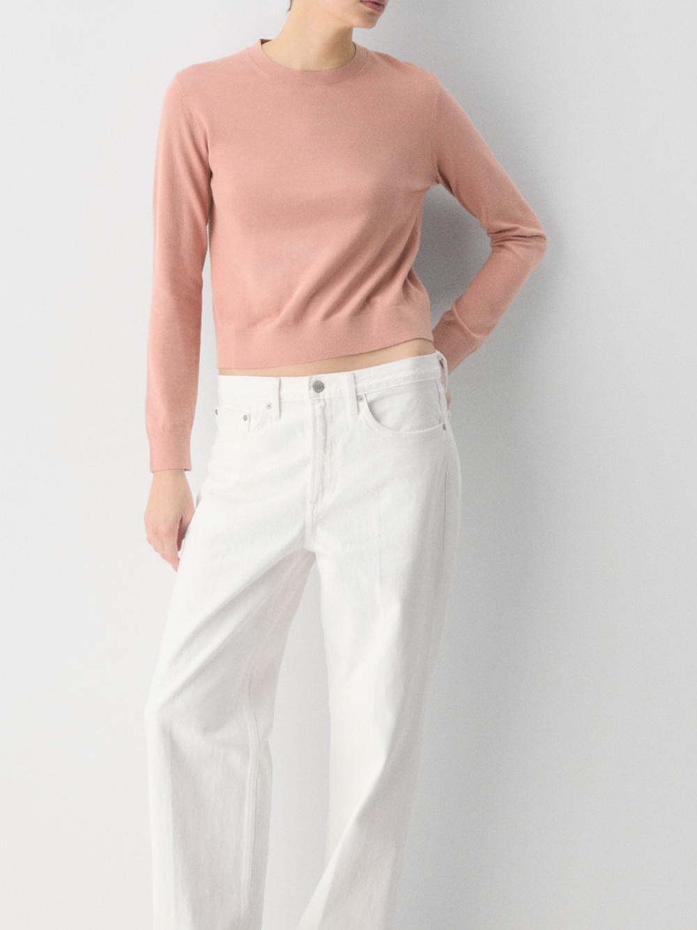 NWT Aritzia Peach Crewneck Sweater